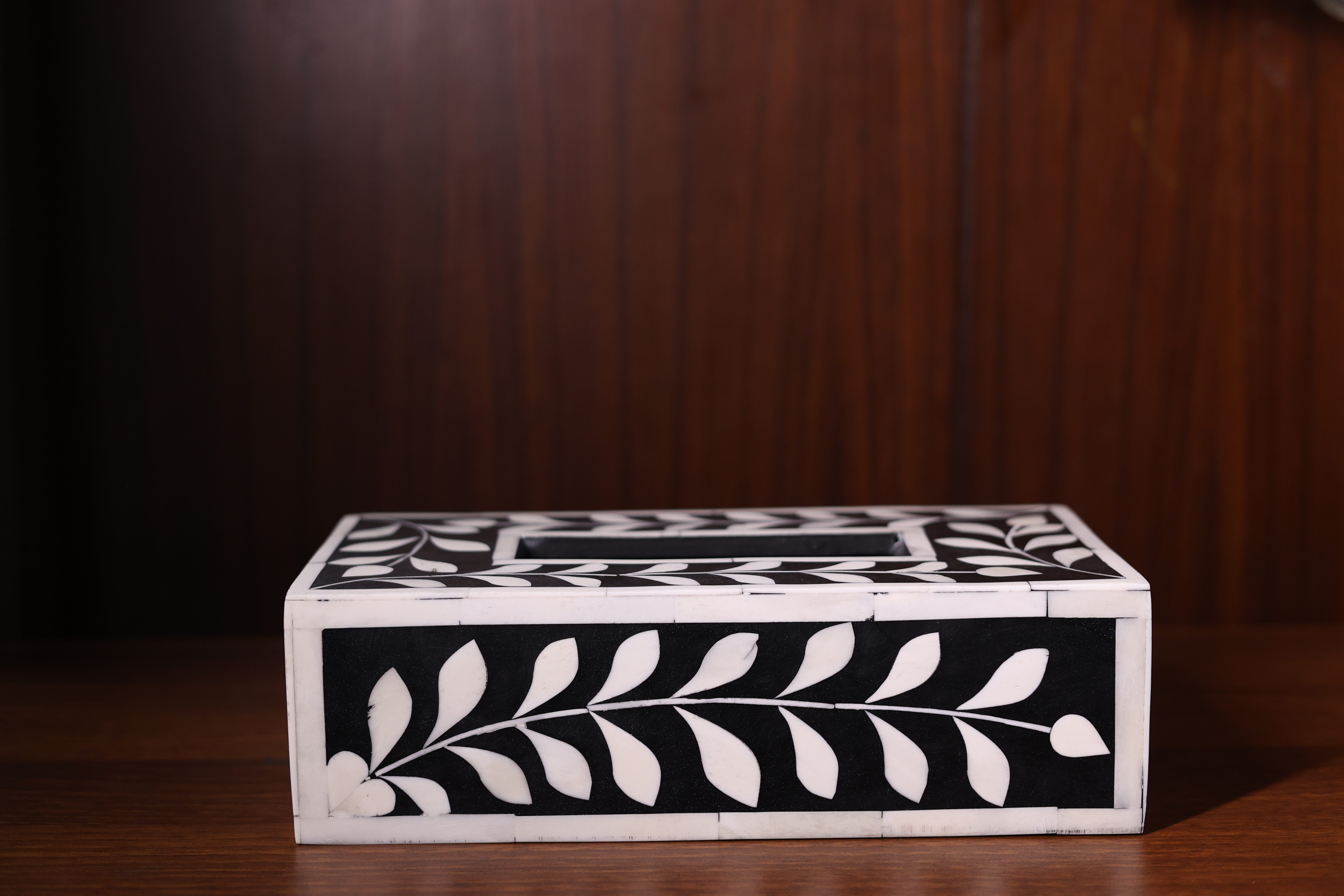Ivory Leaf Tissue Box